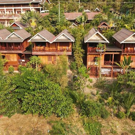Mekong Riverside Lodge Пакбенг Экстерьер фото