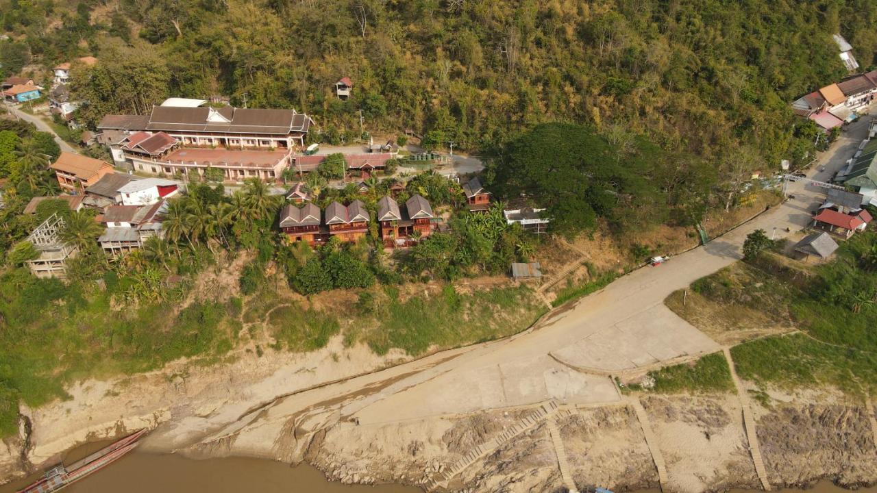 Mekong Riverside Lodge Пакбенг Экстерьер фото