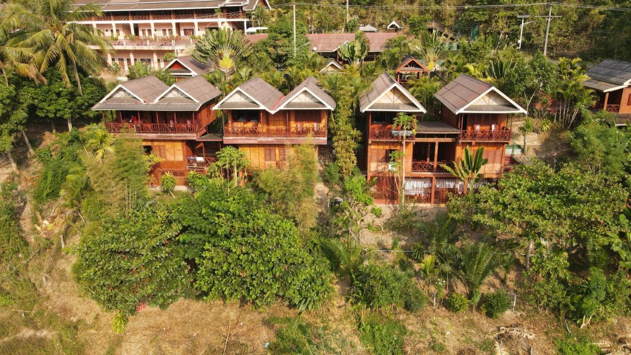 Mekong Riverside Lodge Пакбенг Экстерьер фото